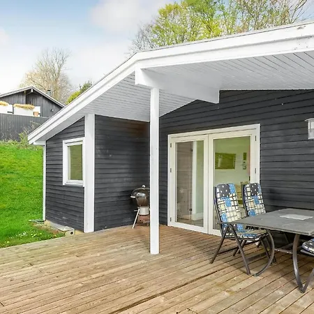 3 Bedroom Lovely In 度假居