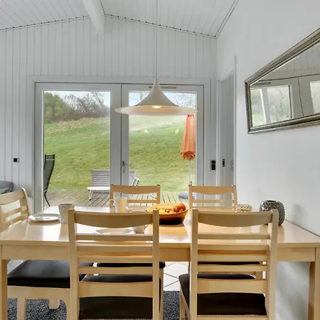 度假居 3 Bedroom Lovely In 科灵