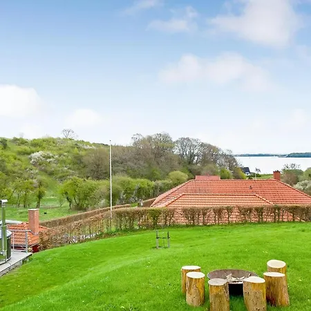 度假居 3 Bedroom Lovely In 科灵