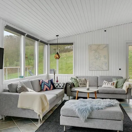 3 Bedroom Lovely In 度假居