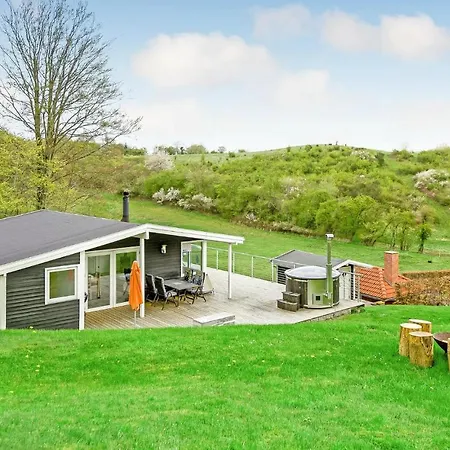 3 Bedroom Lovely In 度假居 科灵